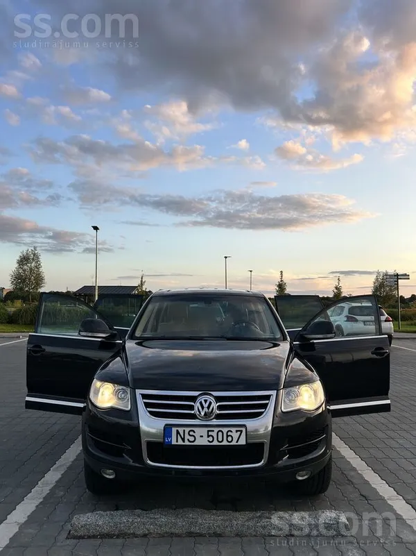 Volkswagen Touareg