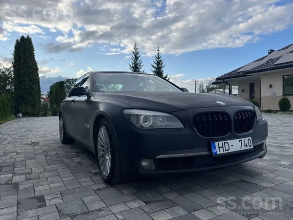 BMW 740 2010, 3.0D dīzelis, Automāts, Sedans, Melns — Latvijā