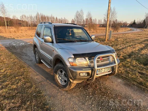 Mitsubishi Mitsubishi Pajero 3.2L dīzelis, 2002.g. , automāts