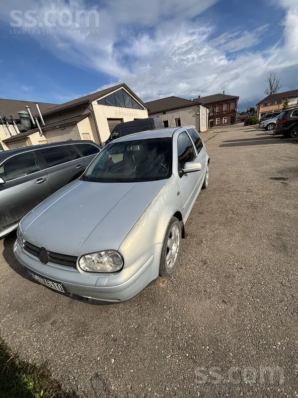 Volkswagen Pārdodu golf 4 1.9 tdi. 85kw lec brauc ir drusku v