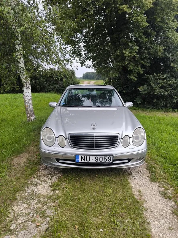 Mercedes E320
