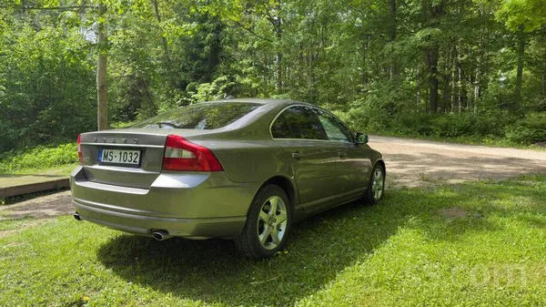 Volvo S80 - 1