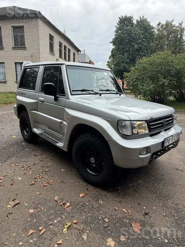 Pārdod koptu exemplāru Hyundai Galloper ar 3.0 V6 Benzīna dzinēju, ar mazu u
