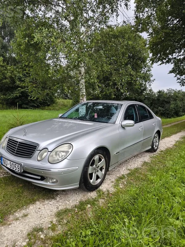 Mercedes E320