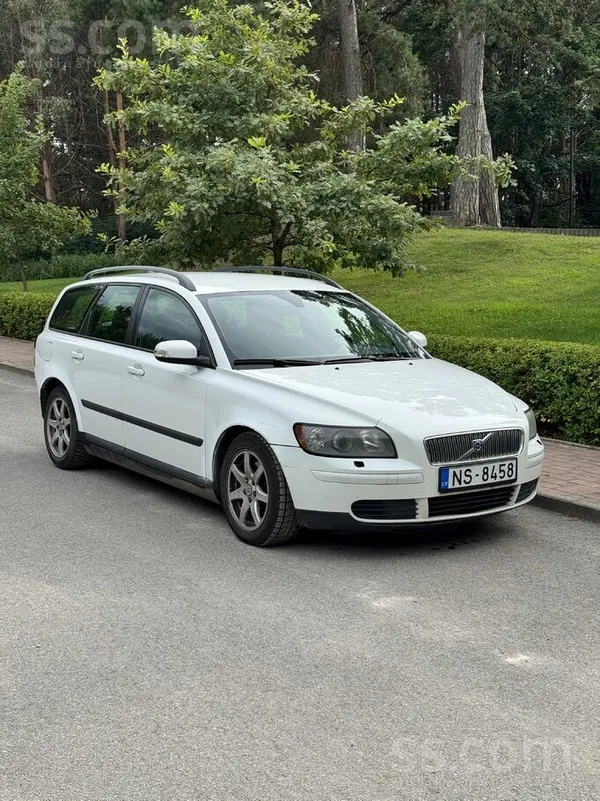 Volvo V50