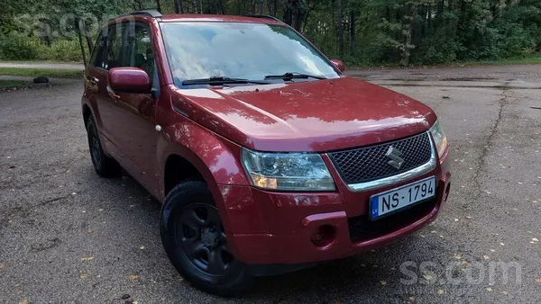 Suzuki 4X4 Suzuki Grand Vitara 2.0 benzīns/gāze 103kW. 