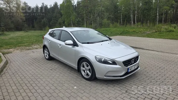 Volvo Pārdodu Volvo V40 D3, 2.0 dīzelis, 110 kW, automāt