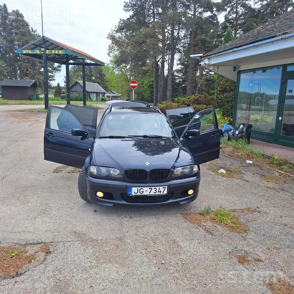 BMW 330