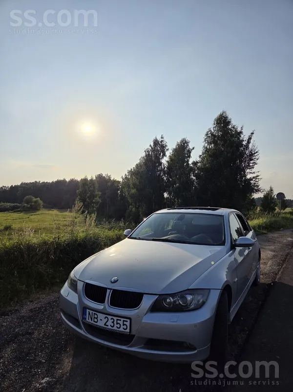 BMW 320