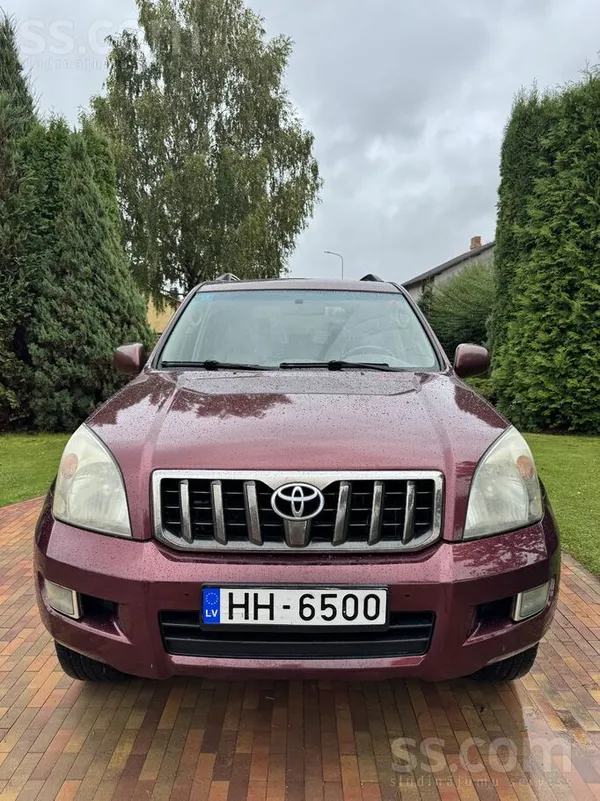 Pārdodu Toyota Land Cruiser, 2009. gada. Auto labā tehniskā un vizuālā stāvo
