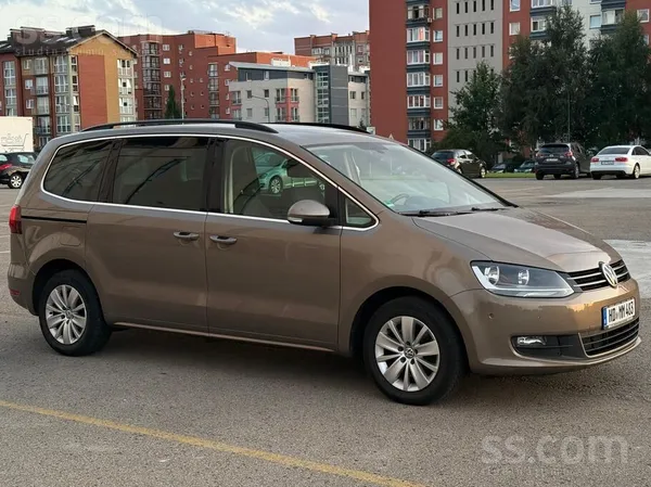Volkswagen Sharan 2016, 2.0D dīzelis, Automāts, Furgons, Brūns — Latvijā