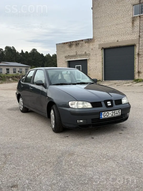 Pārdodu Seat Cordoba
Tikko izieta TA.
1.9 Super Dīzelis
2000.gada
Mazs,