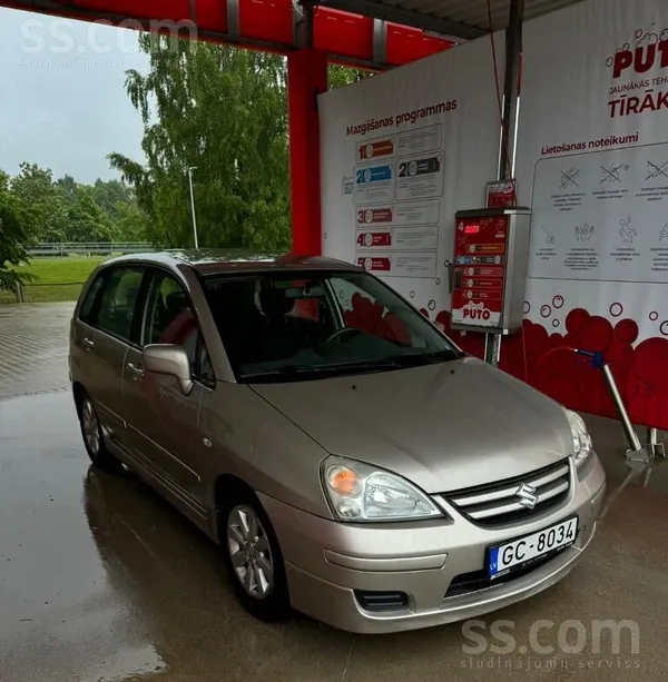 Suzuki Liana