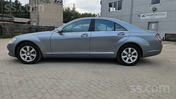 Mercedes Pārdodu 4.0 dīzelis ar ļoti mazu nobraukumu un bez