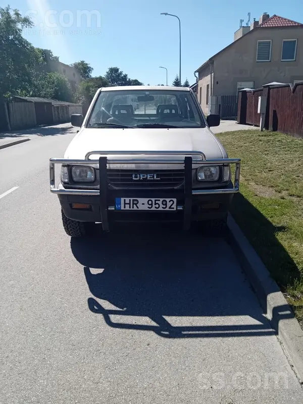 Opel Campo