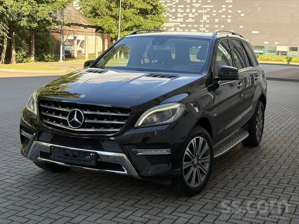 Mercedes-Benz Ml350 Amg Package
3.0 Cdi Blueefficiency 190 kW 2012.07
Tikko ievests no Francijas. Bez pneimatiskās piekares ...
