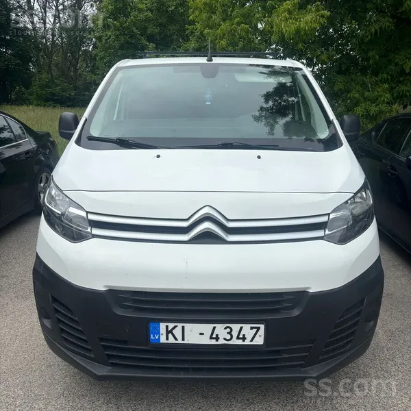 Citroen Pārdodam auto, jo iegādāts jauns. Apskatīt var Rīg