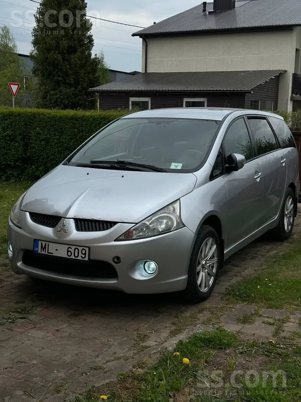 Mitsubishi Grandis