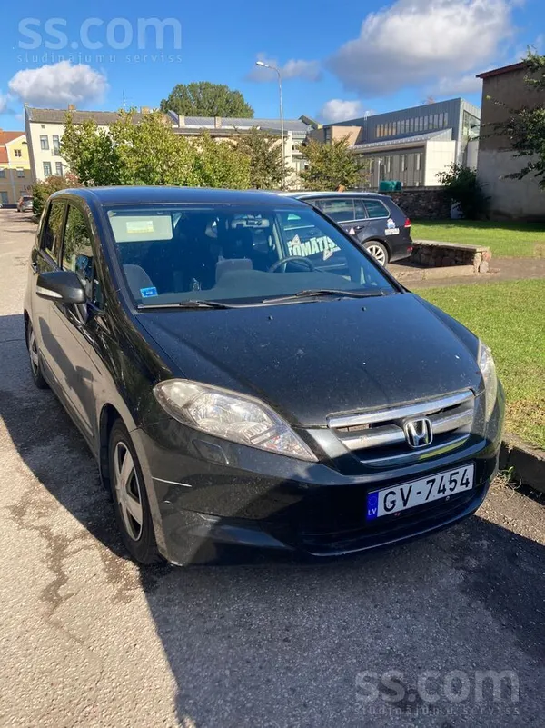 Honda FR-V