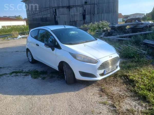 Ford Auto aprīkots ar 60kw. benzīna dzinēju. 
