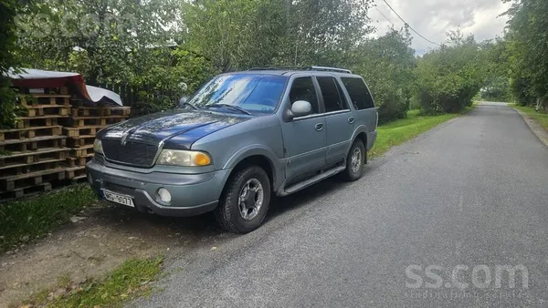 Lincoln Продаю Lincoln Navigator. На ходу. Т. О до 28.12.2