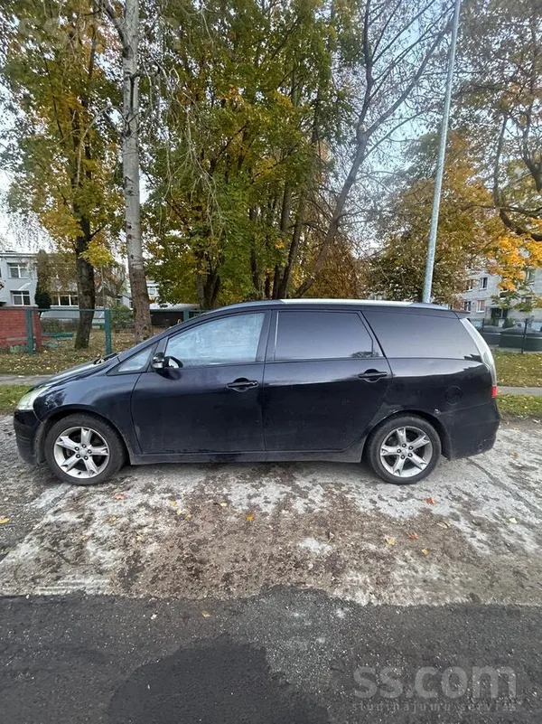 Mitsubishi Grandis
