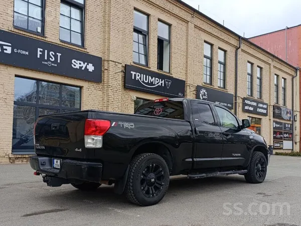 Pārdodam lielisku darba pikapu Toyota Tundra, 2010. gads. 

Dzinējs 5.7 V8