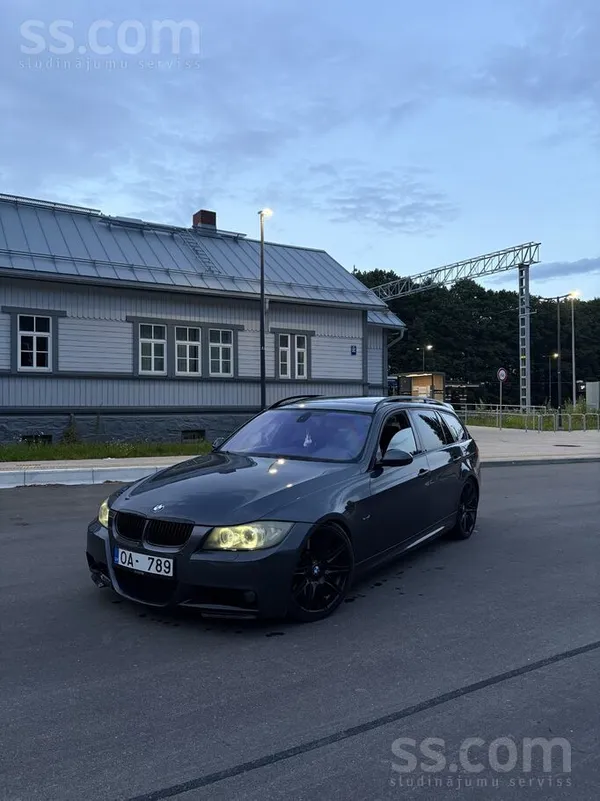 BMW 335