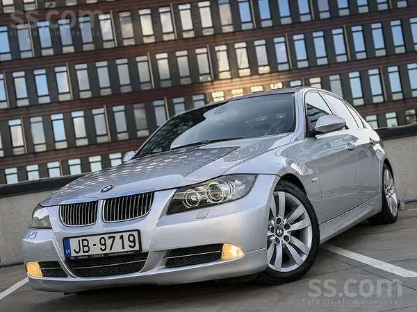 BMW 330
