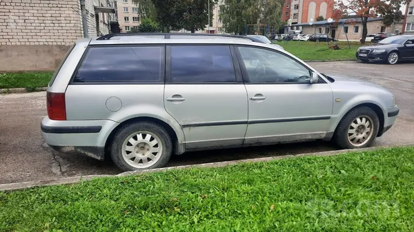 Volkswagen Passat (B5) 1999, 1.9D dīzelis, Manuāls, Sedans, Sudrabs — Latvijā