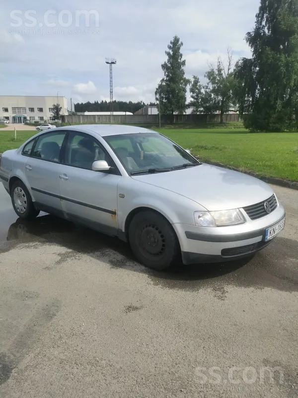 Pārdodu uzticamu auto ar svaigu skati, rūsa pa perimetru. Sīkak pa telefonu.