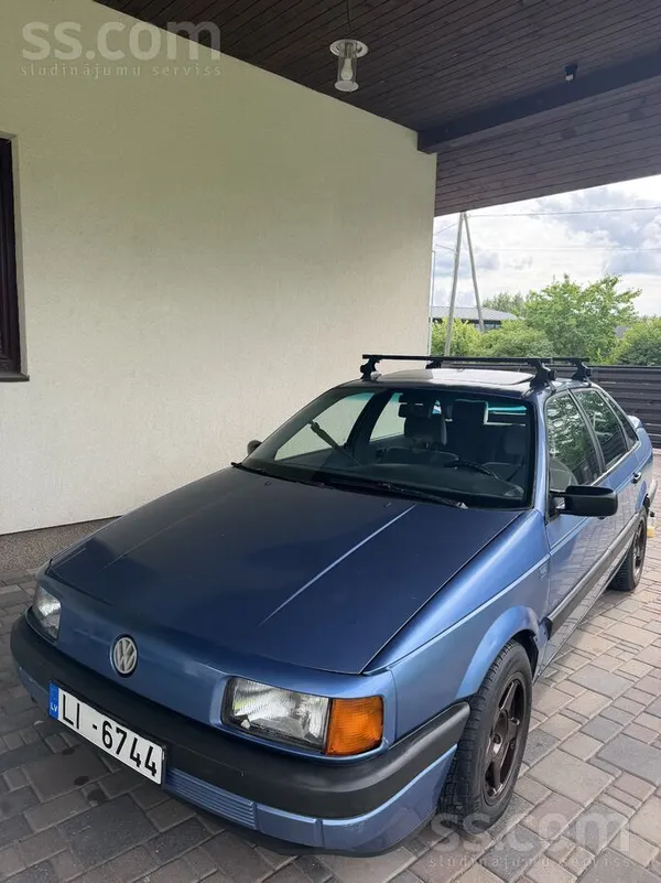 Volkswagen Pārdošanā ļoti labi saglabāts 1992. gada Volkswage