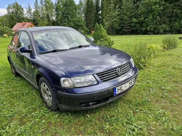 Tiek pārdota veca, taču mīļa, ļoti aktīvi lietota mašīna. Kādu laiciņu stāvē
