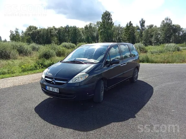 Citroen Pārdodu samērā labu auto kurš derēs gan darbam gan