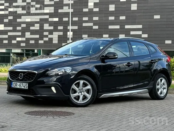 Volvo Volvo V40 Cross Country 1.6 D2. No Francijas. Pier