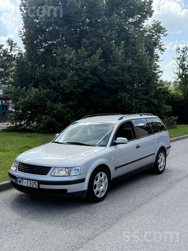 Pārdodu passat 1.9tdi 85kw. 

Tehniski viss ļoti labi , vizuāli defektiņi. Labas riepas uz r16 diskiem. 

Sēdies un brauc ...