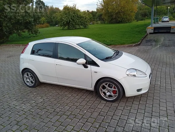 Fiat Pārdodu Fiat Punto 1.3 dīzelis jauna apskate auto 
