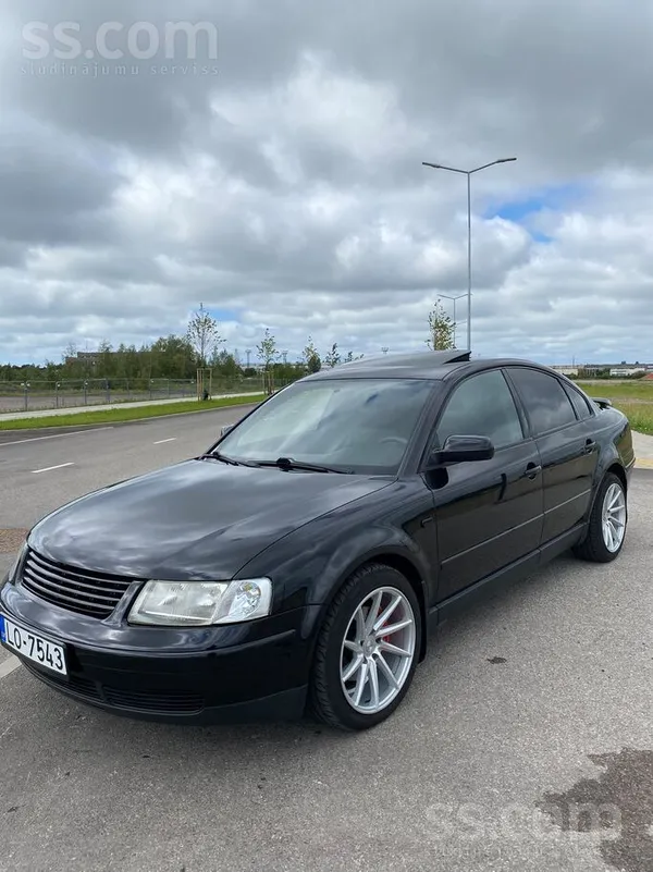Pārdodu VW Passat B5 ar 2.8 benzīna/gāzes dzinēju un priekšējo piedziņu. 
J