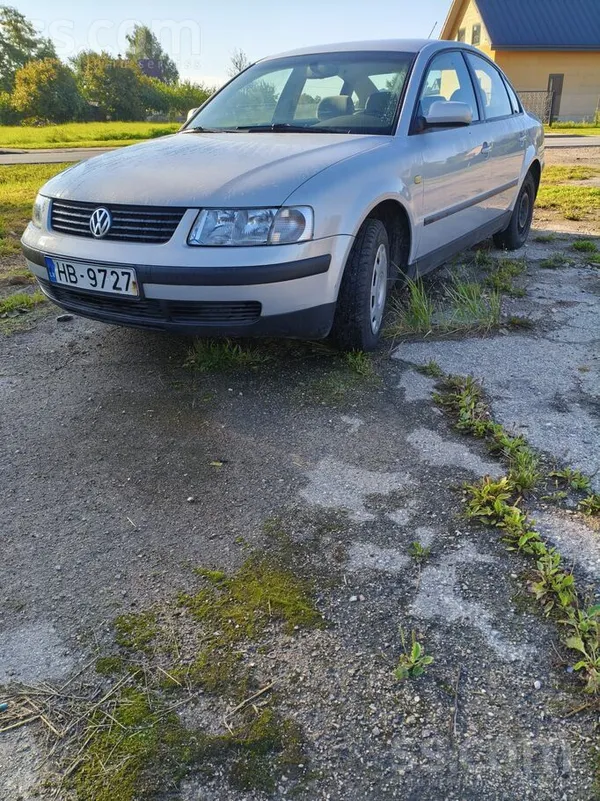 Volkswagen Passat (B5) 1999, 1.6 benzīns, Manuāls, Sedans, Sudrabs — Latvijā