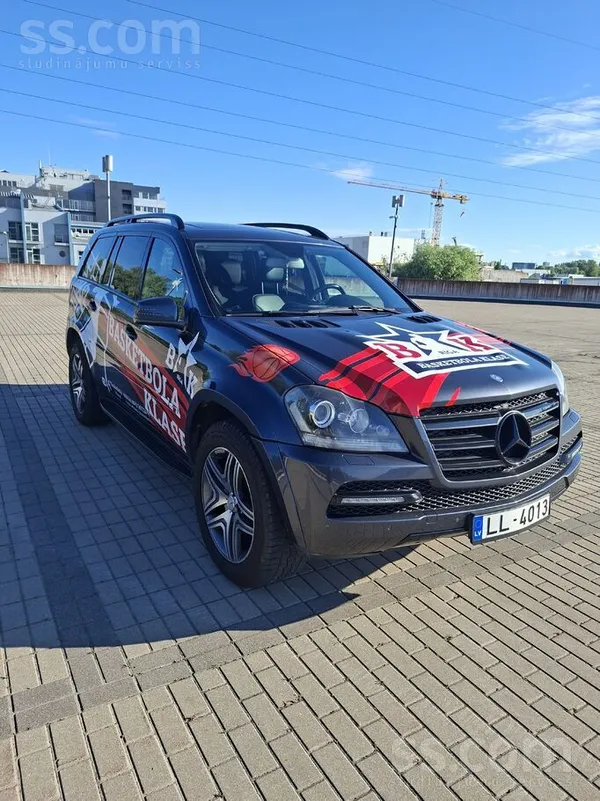 Mercedes-Benz Gl450 Amg 4Matic, 2011.g. – 7 vietas, benzīns/gāze, mašīna no