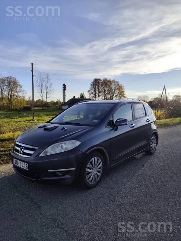 Honda FR-V
