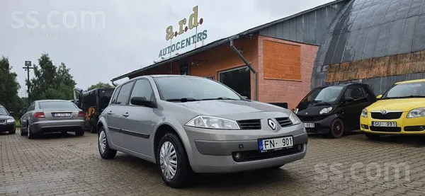 Praktisks un ekonomisks auto. TA līdz 17.03.2027 . Daudz labu ekstru četri elektriski logu pacēlāji, roku balsti, automātiska ...