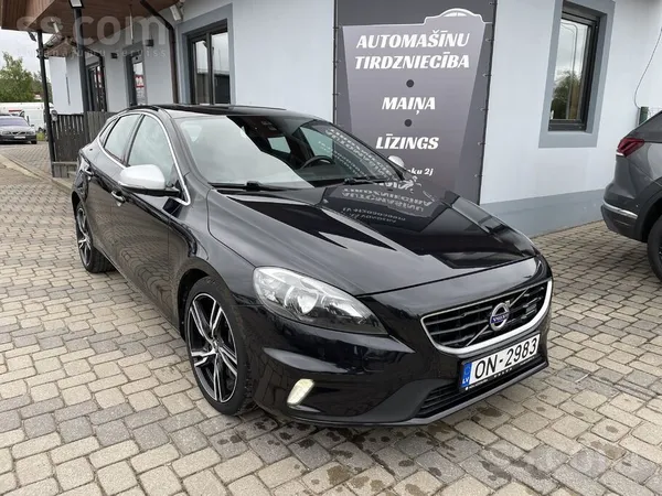 Volvo V40