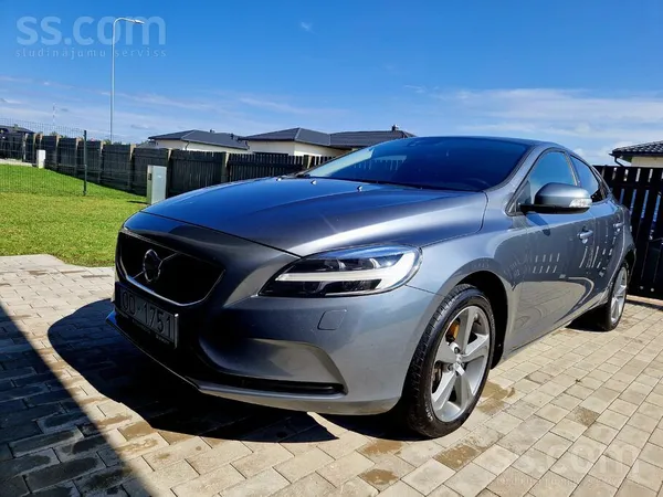 Volvo V40