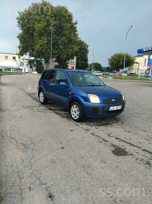 Ford В отличном состоянии, ухоженный авто, без сколов и