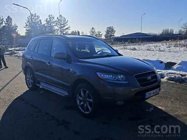 Hyundai Santa FE - 1