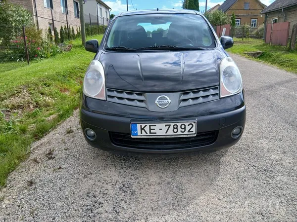 Nissan Pardodu savu uztucamo Nissan Note ar ekonomisko 1.