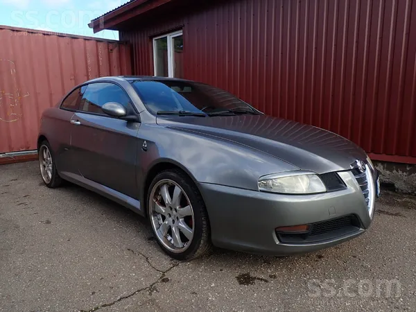 Alfa-Romeo Alfa Romeo GT 2.0i Automāts,