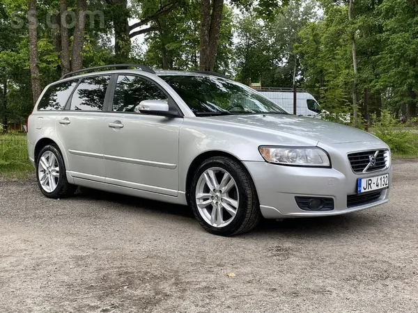 Volvo V50