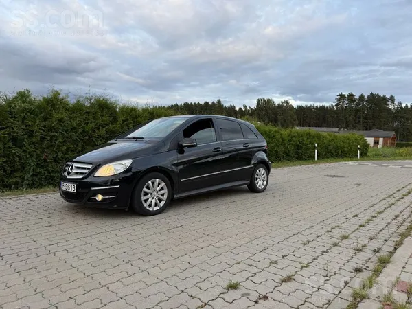 Mercedes Pārdodu Mercedes Benz B180d, auto bez korozijas. M